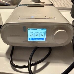 Philips CPAP Respironics White Dreamstation NEW